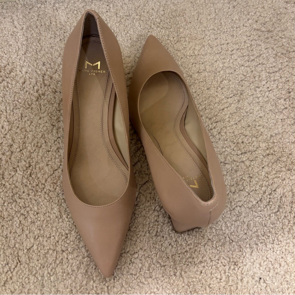 Marc Fisher Block Heel Pointy Toe Pumps - Picture 3 of 4